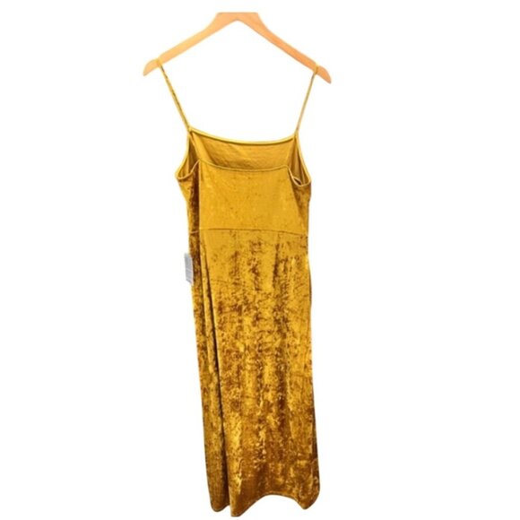 Saylor Gold Velvet Midi Dress With Spaghetti Straps & Side Slit For Women NWOT - Picture 5 of 8